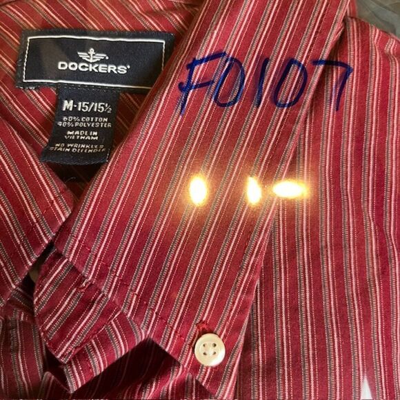 Dockers Men's Button Down Shirt Crimson Red Striped Size Medium - Picture 9 of 9